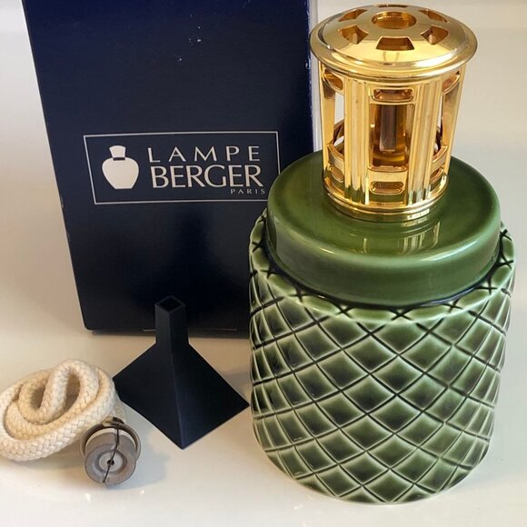 NWT LAMPE BERGER Fragrance Diffuser Ltd Ed LONGCHAMP Le Pliage Green - Picture 4 of 7